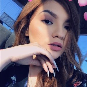 Meet your Posher, Astrid